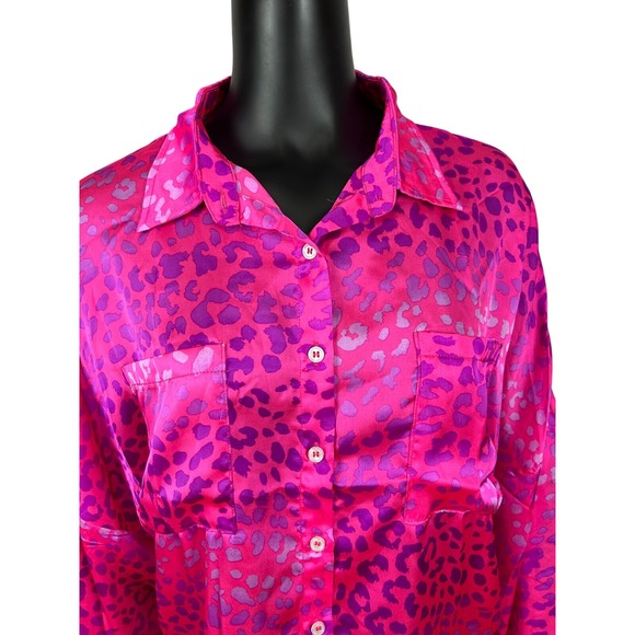 Emily Wonder Pink Animal Print Button Up Long Sleeve Chest Pocket Women's L NWT - Picture 3 of 7